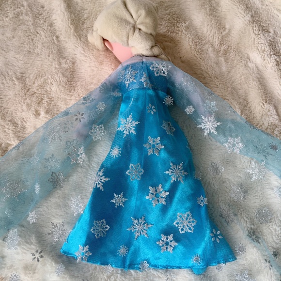 ❄️💙Elsa Frozen Plush Doll - Picture 4 of 6